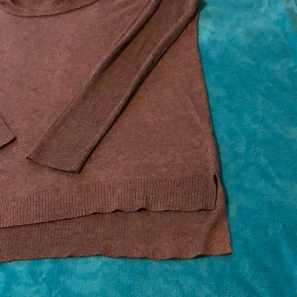 Relativity Lightweight Sweater - Picture 3 of 6